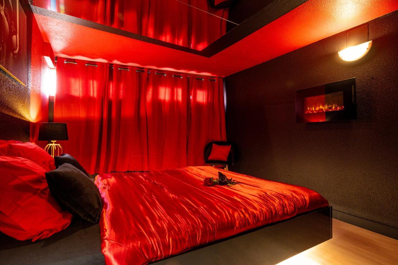 Apartamento Cocon Sensuel - 50 Nuances - Les Cocons De Nath Montbéliard Exterior foto