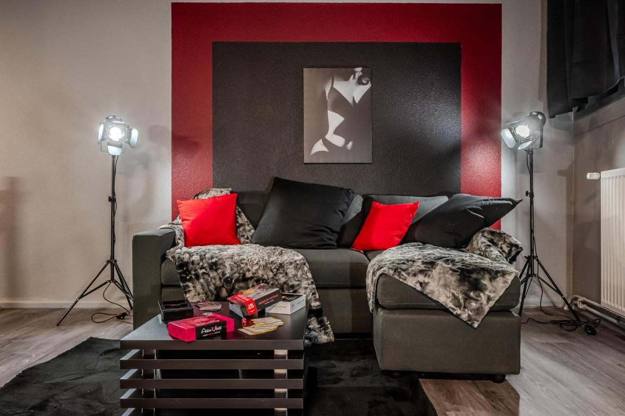 Apartamento Cocon Sensuel - 50 Nuances - Les Cocons De Nath Montbéliard Exterior foto
