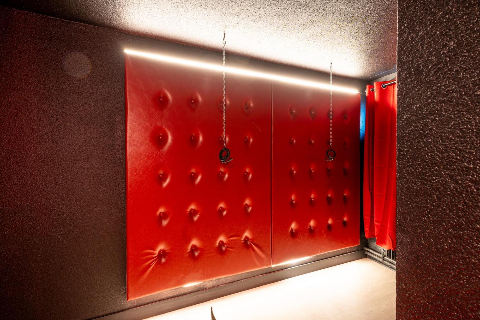 Apartamento Cocon Sensuel - 50 Nuances - Les Cocons De Nath Montbéliard Exterior foto